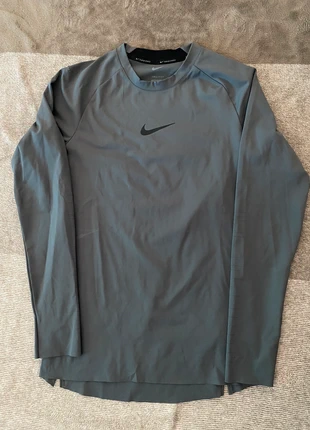 Camiseta compresor nike /compression shirt - M, marque: Nike, état: Très bon état, taille: M, 38,00 €, 40,60 € Protection acheteurs incluse