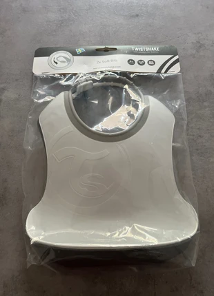 Lot de 2 bavoirs souples Twistshake – Neufs emballés, brand: Twistshake, condizioni: Nuovo con cartellino, €3.00, €3.85 include la Protezione acquisti