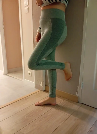 Legging gymshark vert taille S très bon état., marke: Gymshark, zustand: Sehr gut, größe: S / 36 / 8, 25,00 €, 26,95 € inklusive Vinted-Käuferschutz