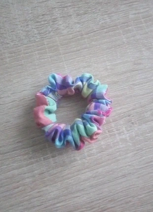 Chouchou pour cheuveux , merk: Fait Main, staat: Nieuw met prijskaartje, maat: Universele maat, € 2,50, € 3,33 inclusief Kopersbescherming