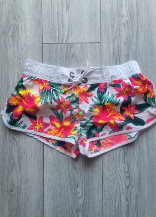 Short de plage , staat: Heel goed, maat: M / 38 / 10, € 2,00, € 2,80 inclusief Kopersbescherming