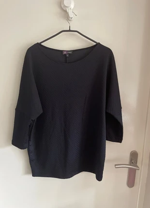 Shirt met driekwart mouw, merk: Omega, staat: Heel goed, maat: XL / 42 / 14, € 6,00, € 7,00 inclusief Kopersbescherming