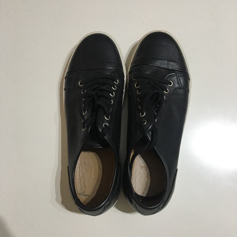 Zapatillas negras de Massimo Dutti -