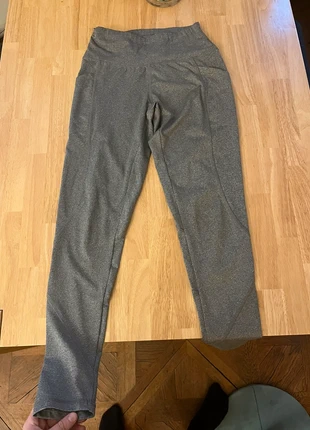 Workout Leggings Grau , marke: Workout, zustand: Sehr gut, größe: S / 36 / 8, 2,00 €, 2,80 € inklusive Vinted-Käuferschutz