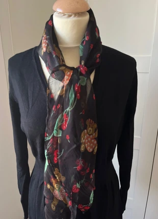 Sjaal met beren en fruit, merk: E5-mode, staat: Heel goed, € 3,00, € 3,85 inclusief Kopersbescherming