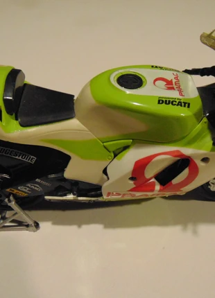 Lot 7 Ducati 1/12 ou à l'unité, marque: New Ray, état: Très bon état, taille: Prématuré, jusqu'à 44cm, 45,00 €, 47,95 € Protection acheteurs incluse