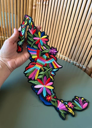 Applicazione toppa termoadesivo uccello e fiori multicolor ricamata, marque: Patch, état: Très bon état, 10,00 €, 11,20 € Protection acheteurs incluse