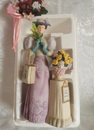 Statuette vintage et collector. Miss Albee. Avon, merk: AVON, staat: Nieuw met prijskaartje, € 59,00, € 62,65 inclusief Kopersbescherming