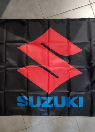 🇯🇵 Drapeau neuf Suzuki 90x150 cms, marca: Suzuki, estado: Novo com etiquetas, €15.00, €16.45 inclui Proteção do Comprador