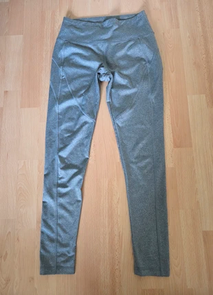 Grijze sportlegging, marque: Workout, état: Très bon état, taille: XS / 34 / 6, 3,00 €, 3,85 € Protection acheteurs incluse