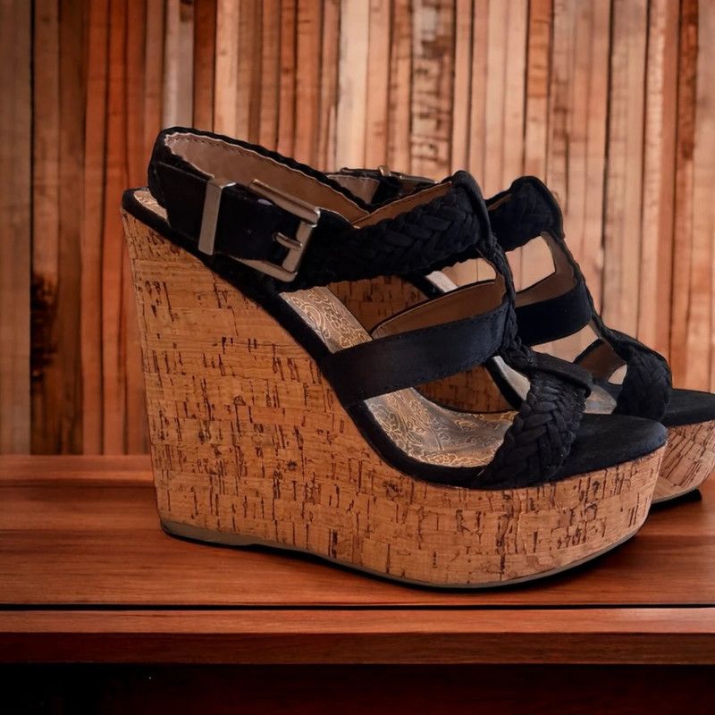 Vintage 90s Soda Black Vegan Stappy 6” cork heeled platform wedges. SZ10 2