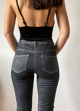 Jeans metallic, brand: H&M, condizioni: Ottime, taglia: S / IT 40 / EU 36, €3.00, €3.85 include la Protezione acquisti