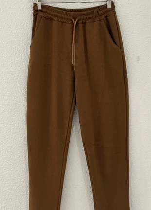 Pantalones jogger color marrón Talla L Made in Italy, marca: Made In Italy, estado: Muito bom, tamanho: L / 40 / 12, €12.00, €13.30 inclui Proteção do Comprador