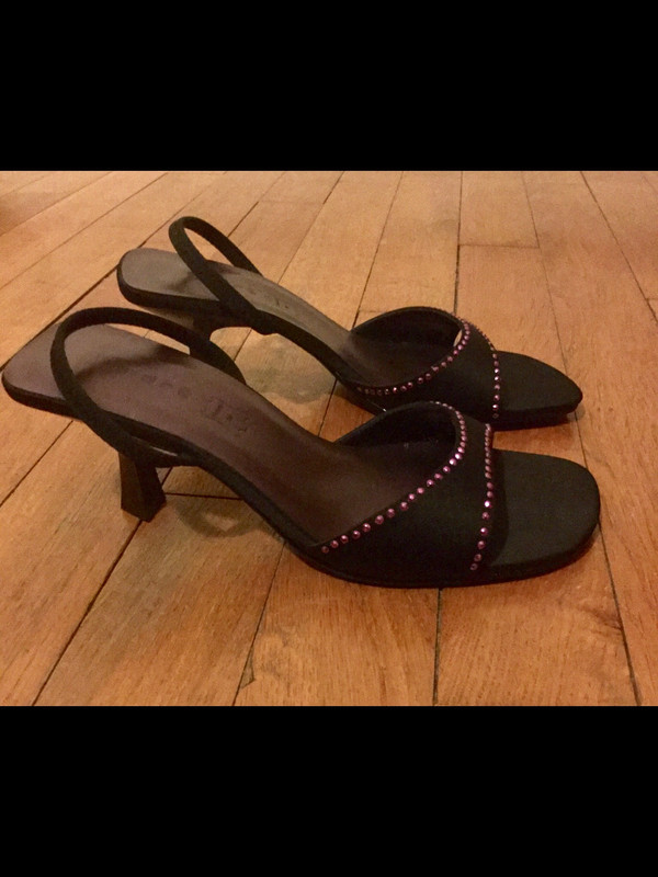 Sandales ouvertes et à talons noires et violine neuves# sandales#été# 2