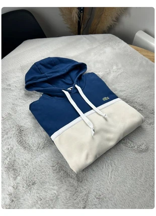 Sweat à capuche Lacoste bleu marine/beige XL, marke: Lacoste, zustand: Sehr gut, größe: XL, 49,00 €, 52,15 € beinhaltet Vinted-Käuferschutz Pro