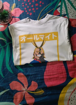 T-shirt celio My Hero Academia (jaune,bleu,rouge blanc, marca: Celio, estado: Muito bom, tamanho: Tamanho único, €8.50, €9.63 inclui Proteção do Comprador