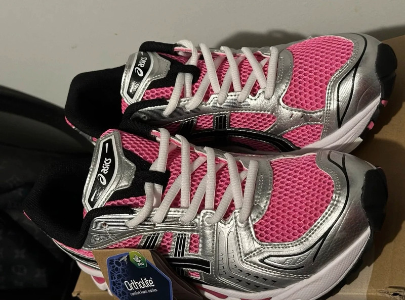 Asics pink glow on sale