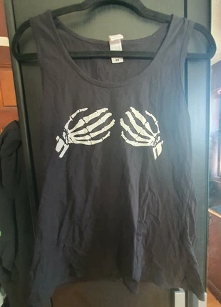 Circus of horrors vest, brand: Alternative, condition: Very good, size: M / 10, £5.00, £5.95 includes Buyer Protection