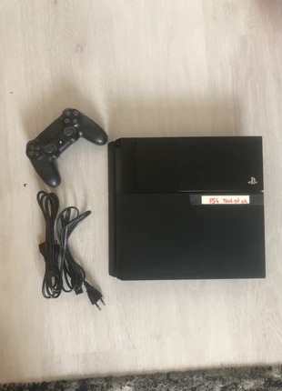 PlayStation 4 Fat + Manette +Câble, brand: Sony, condition: Very good, €105.00, €110.95 includes Buyer Protection