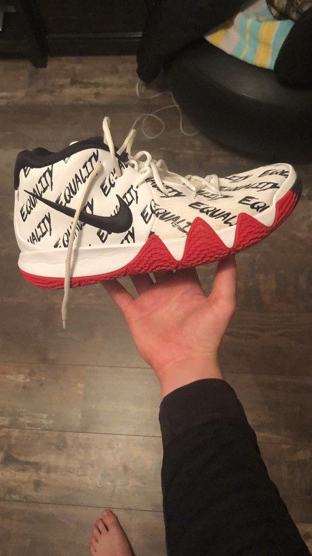 Kyrie 4 discount bhm on feet