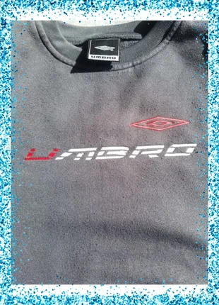 Sweet/crewneck Umbro Vintage logo brodé devant et derrière taille 12/13 ans, brand: Umbro, condizioni: Buone, taglia: 13 anni / 158 cm, €6.00, €7.00 include la Protezione acquisti