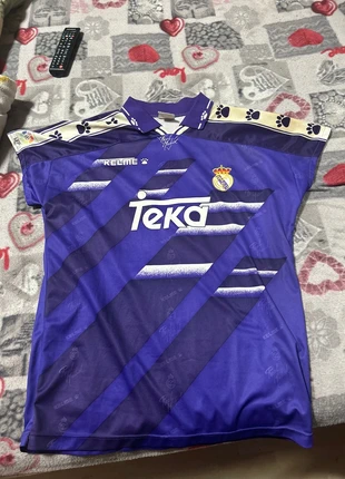 camiseta kelme lila del madrid, merk: KELME, staat: Goed, maat: M, € 35,00, € 37,45 inclusief Kopersbescherming