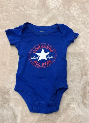 Body Converse, merk: Converse, staat: Heel goed, maat: 9-12 maanden / 74 cm, € 2,00, € 2,80 inclusief Kopersbescherming