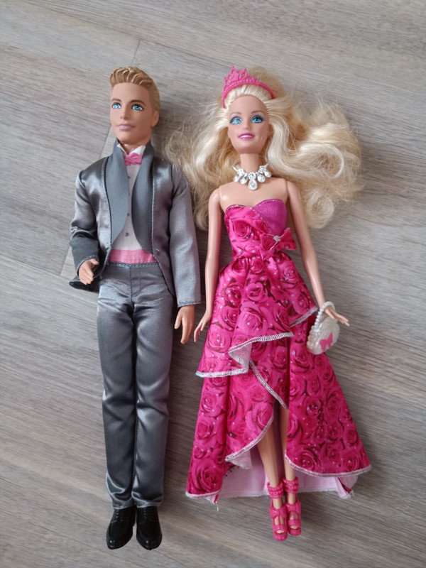 Lot Barbie et Ken - tenue de soirée