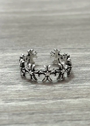 Anello argento 925 con croci, brand: Jewerly, condizioni: Ottime, taglia: Regolabile, €10.00, €11.20 include la Protezione acquisti Pro