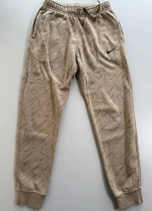 Jogging Nike Marron taille S, marke: Nike, zustand: Sehr gut, größe: S, 13,00 €, 14,35 € inklusive Vinted-Käuferschutz