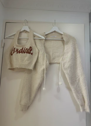 Ensemble cardigan court + top en maille – ultra doux & stylé, état: Très bon état, taille: Taille unique, 14,50 €, 15,93 € Protection acheteurs incluse