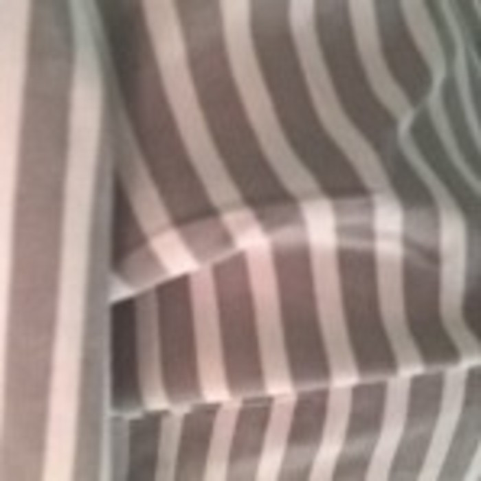 Chemise  cintrée à rayures grises et blanches 4