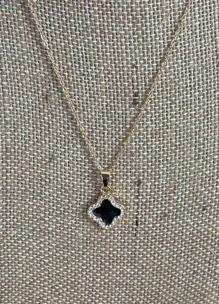 Collier pendentif trèfle noir doré et strass– acier inoxydable, état: Très bon état, 8,00 €, 9,10 € Protection acheteurs (Pro) incluse