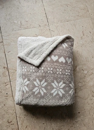 Plaid couverture - motif hiver chalet scandinave, brand: Maisons du Monde, condizioni: Ottime, taglia: 150 x 200 cm, €15.00, €16.45 include la Protezione acquisti