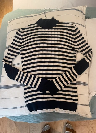 Superbe pull Courreges - taille 2 - excellent état, marque: Courrèges, état: Très bon état, taille: S / 36 / 8, 130,00 €, 137,20 € Protection acheteurs incluse