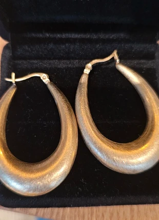 Mooie gouden oorringen ovaal, staat: Heel goed, € 9,50, € 10,68 inclusief Kopersbescherming