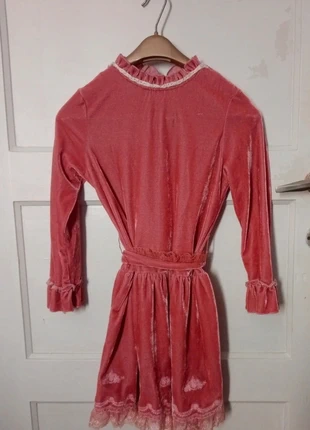 Robe velours - 9 ans - C&A, brand: C&A, condizioni: Ottime, taglia: 9 anni / 134 cm, €5.00, €5.95 include la Protezione acquisti