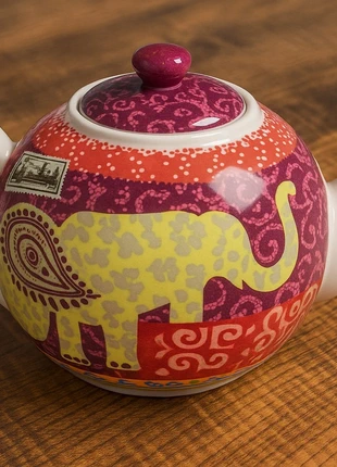 Théière en porcelaine – motifs éléphants colorés, état: Très bon état, 10,00 €, 11,20 € Protection acheteurs incluse