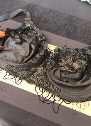 Soutien gorge , brand: Miss June, condition: Good, size: 75D, €2.00, €2.80 includes Buyer Protection