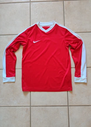 Maillot Nike manches longues Taille 10-12 ans, brand: Nike, condizioni: Ottime, taglia: 11 anni / 146 cm, €6.00, €7.00 include la Protezione acquisti