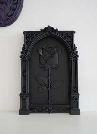 Gothic Rose Wall Frame With Ornamental Arch, brand: Eternal Scream, condizioni: Nuovo senza cartellino, €18.90, €20.55 include la Protezione acquisti Pro