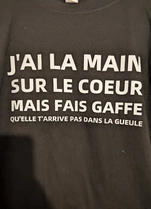 T-shirt noir Message humour "J’ai la main sur le cœur", marque: Noir, état: Très bon état, taille: XXL / 44 / 16, 7,22 €, 8,28 € Protection acheteurs incluse