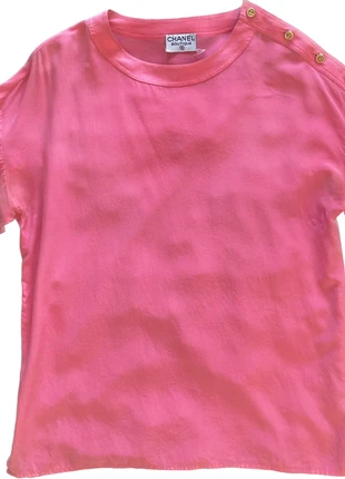 Top in seta Chanel vintage, brand: Chanel, condizioni: Buone, taglia: M / IT 42 / EU 38, €198.00, €208.60 include la Protezione acquisti