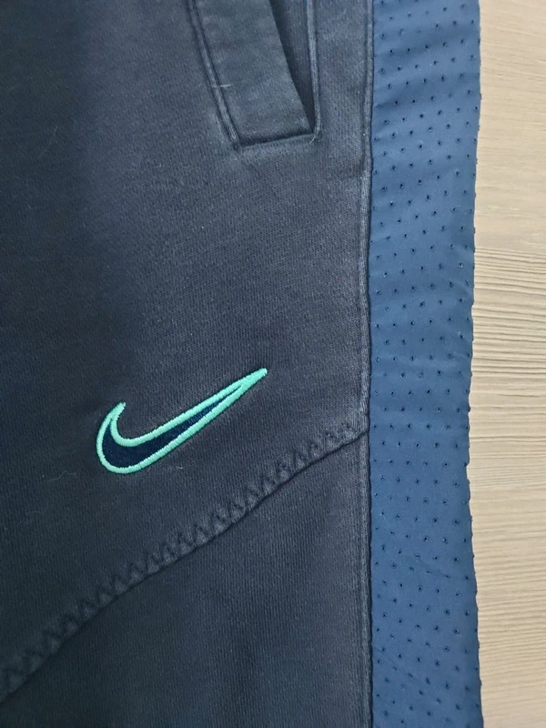 Jogging nike s - photo numéro 3