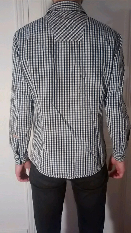 Chemise à carreaux noir et blanc 2