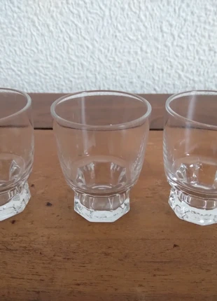 Lot de 3 verres à liqueur au design inspiré par la fonte des glaces en Laponie., condition: Very good, €1.00, €1.75 includes Buyer Protection