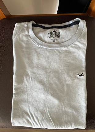 T-shirt 👕 Hollister bleu clair manches longues XS, brand: Hollister, condition: Good, size: 16 years / 176 cm, €1.20, €1.96 includes Buyer Protection