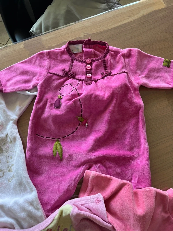 Lot pyjama velours fille 1 mois 54 cm - photo numéro 8