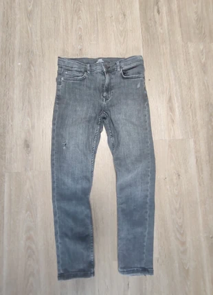 Pantalones pitillo grises niño Zara, merk: Zara, staat: Nieuw zonder prijskaartje, maat: 12 jaar / 152 cm, € 5,00, € 5,95 inclusief Kopersbescherming