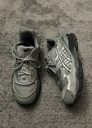 Asics GEL-NYC silver, marke: Asics, zustand: Sehr gut, größe: 42, 50,00 €, 53,20 € inklusive Vinted-Käuferschutz